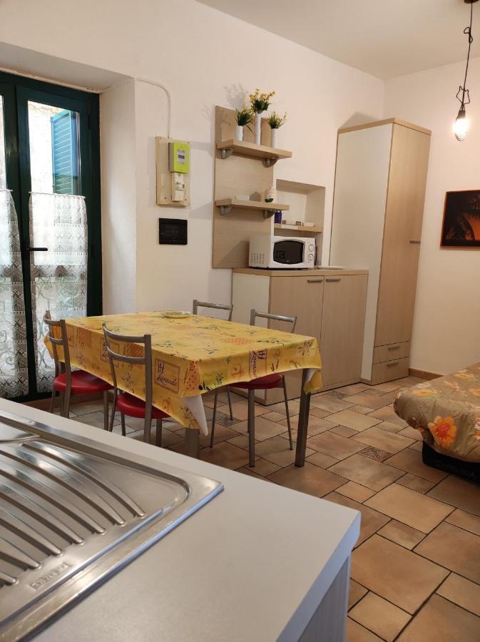 Bilocale Nella Vecchia Citta' Di Mentone Διαμέρισμα Εξωτερικό φωτογραφία
